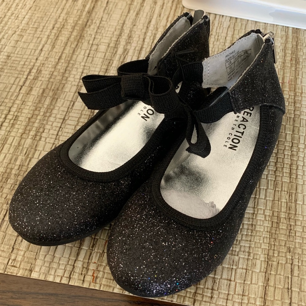 Kenneth Cole flats size 12